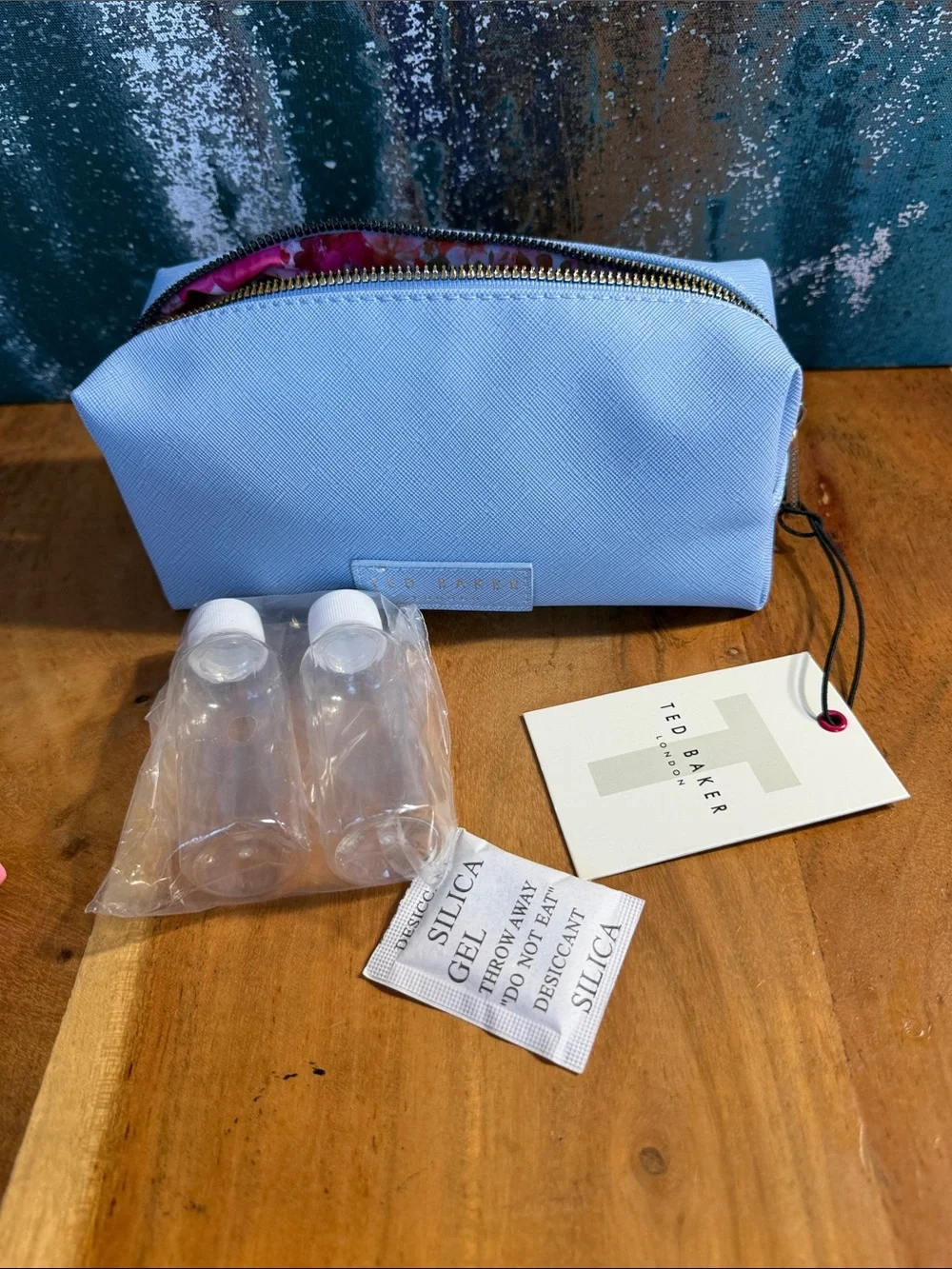 Ted‎ Baker Quiet Luxury Saffiano Cosmetic Pouch Powder Blue NWT
